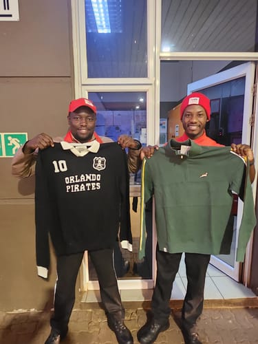 Customer photo review of Orlando Pirates Knitted LS Jersey-Black