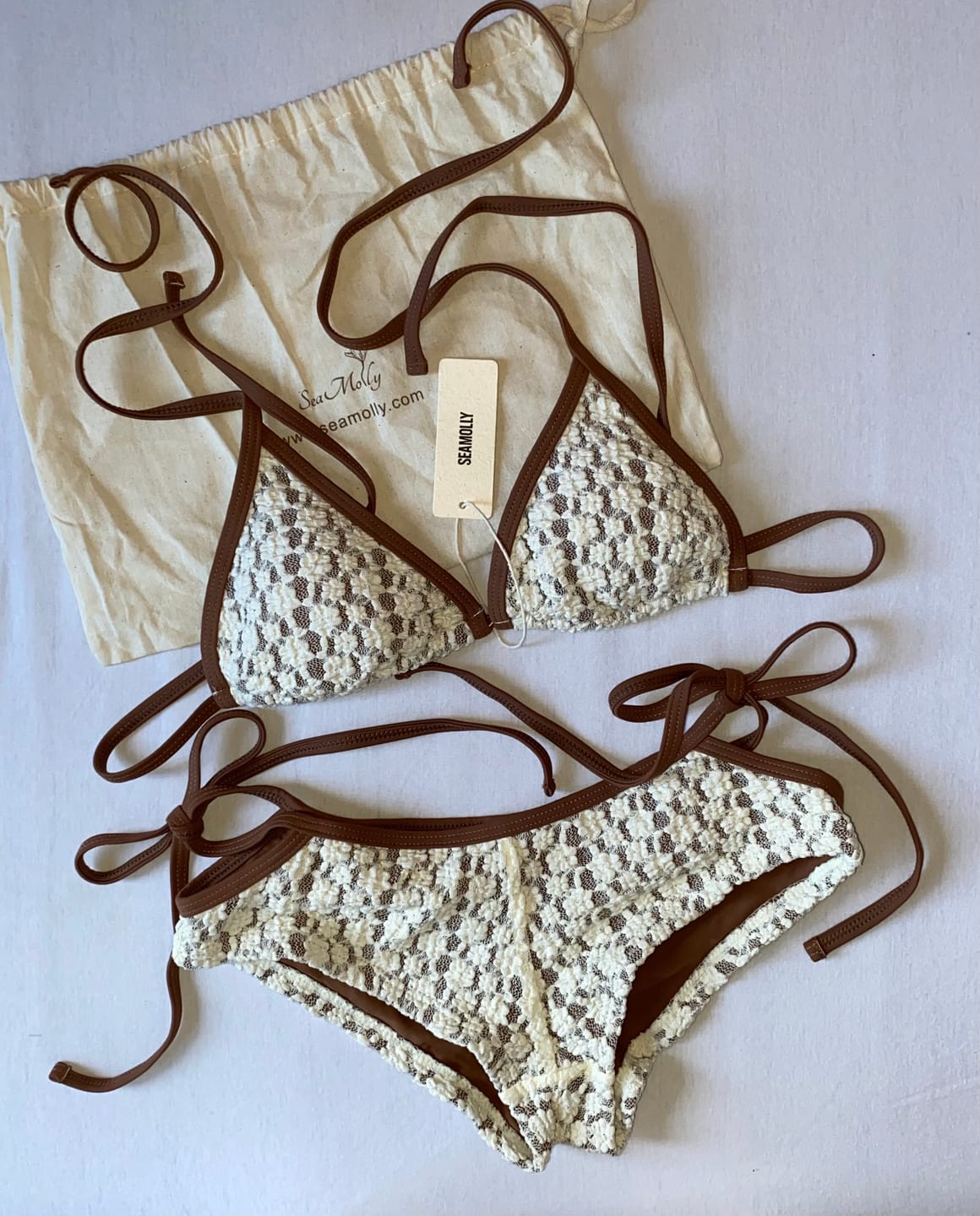 Customer photo review of Seamolly Contrast Binding Lace Cutout Tied Side  Boyshorts Bikini Set