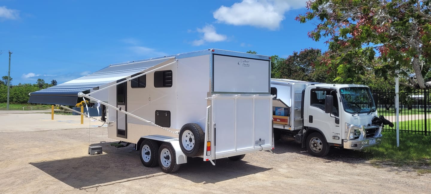 Customer photo review of Awnlux Retractable Roll-Out Caravan Awning W-5600NC
