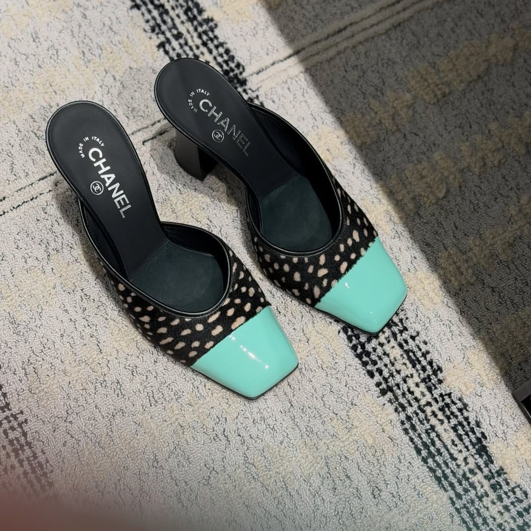 Customer photo review of CC 2026 Mary Jane Mule 70 Black Blue Patent Leather 700433