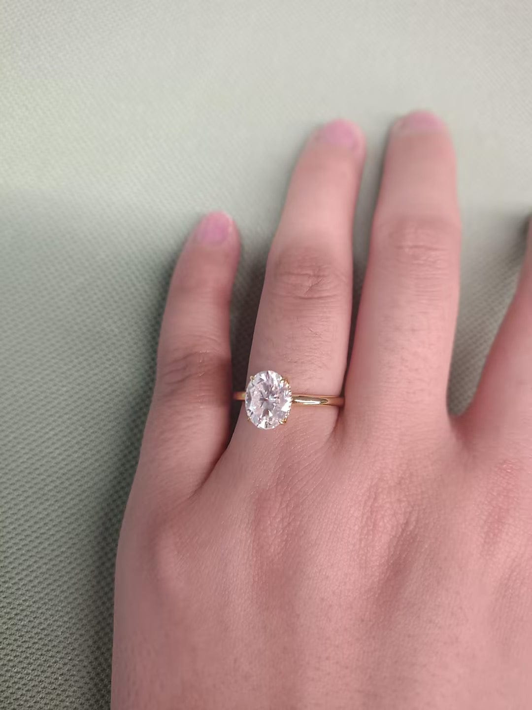 Customer photo review of S925 Moissanite 2.0 Ct ～5.5 Ct Oval Cut Yellow Gold/White Gold Promise Ring For Women