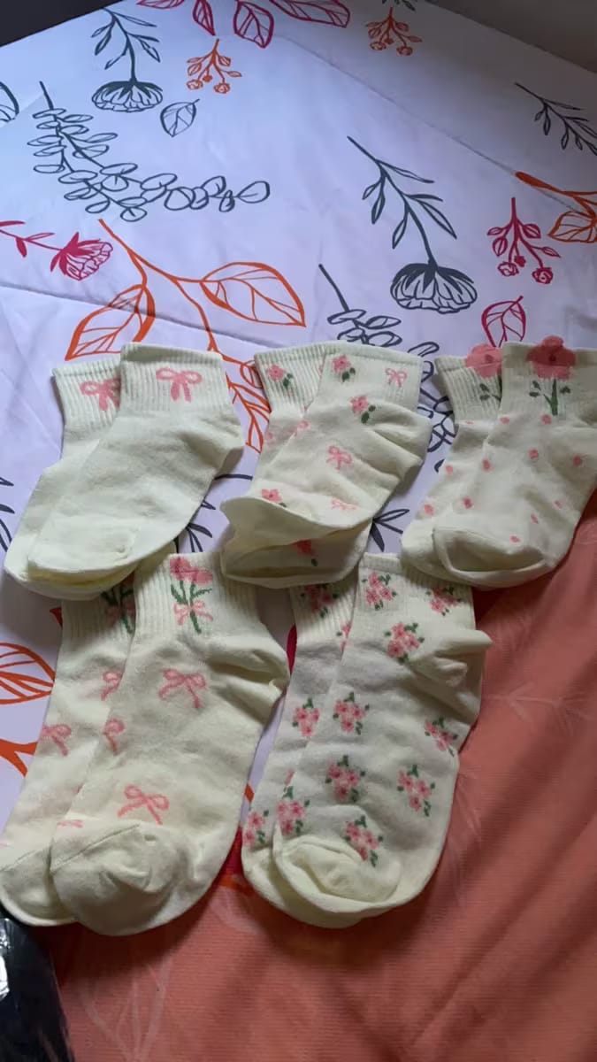 Customer photo review of Lila Floral Socks Pack