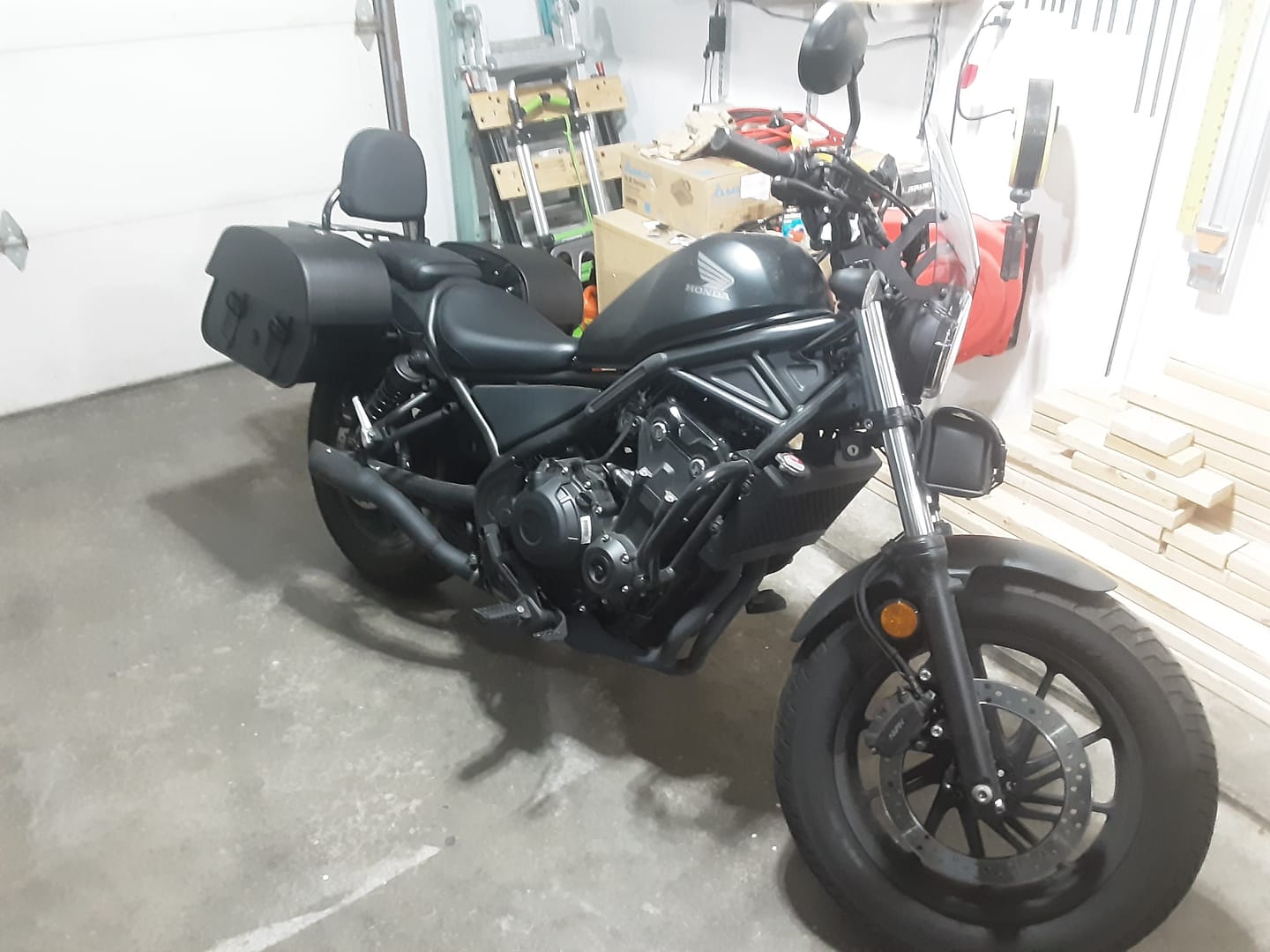 Customer photo review of 28L - Baelor Medium Quick Mount Honda Rebel 500 Motorcycle Saddlebags