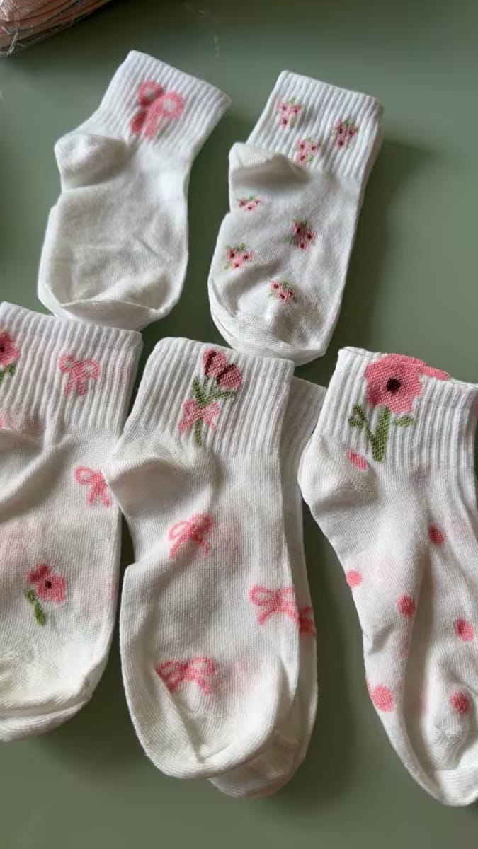 Customer photo review of Lila Floral Socks Pack