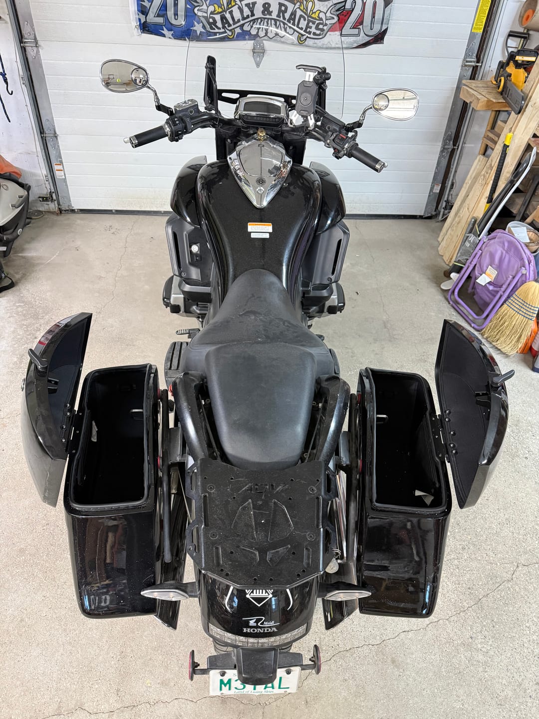 Customer photo review of 44L - Lamellar Stallion Extra Large Painted Motorcycle Hard Saddlebags for Harley Softail Low Rider S FXLRS