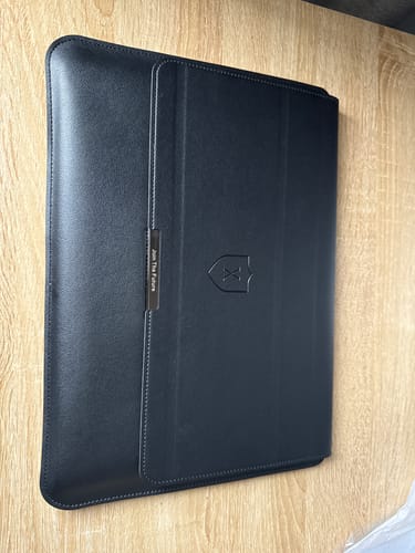 Customer photo review of Funda Notebook Smart Case