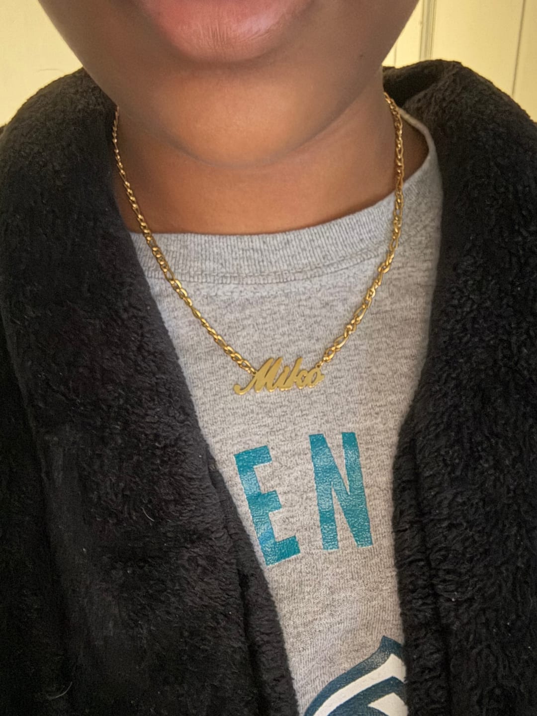 Customer photo review of LUX Name Necklace