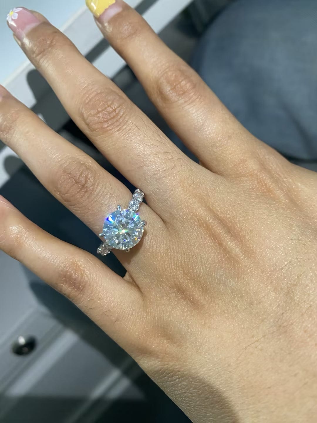 Customer photo review of Rodiffy Moissanite 2.0Ct~4.0 Ct Round Engagement Ring -4 Prong Setting