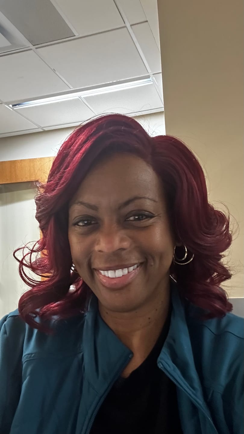 Customer photo review of Outre Melted Hairline Glueless HD Deep Part Lace Frontal Wig - MH 117