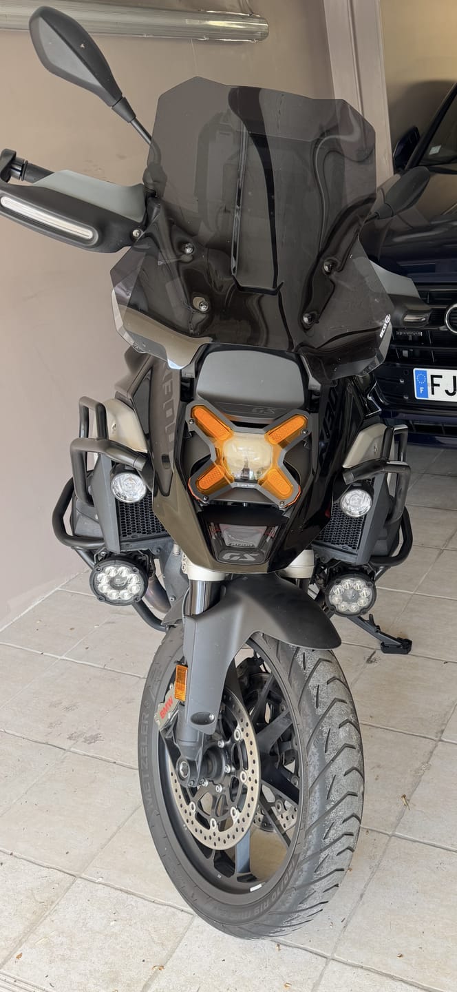 Customer photo review of Headlight Guard Kit for BMW R1300GS / R1300GS Adventure