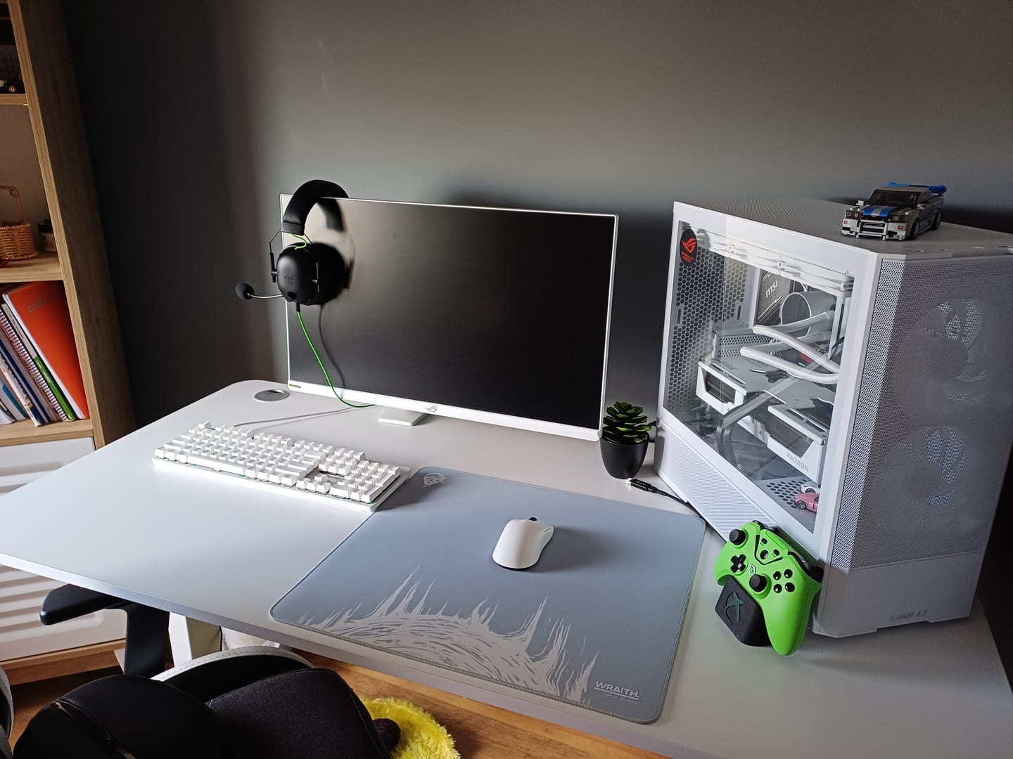 Customer photo review of Wraith Ace Series Poron Mousepad