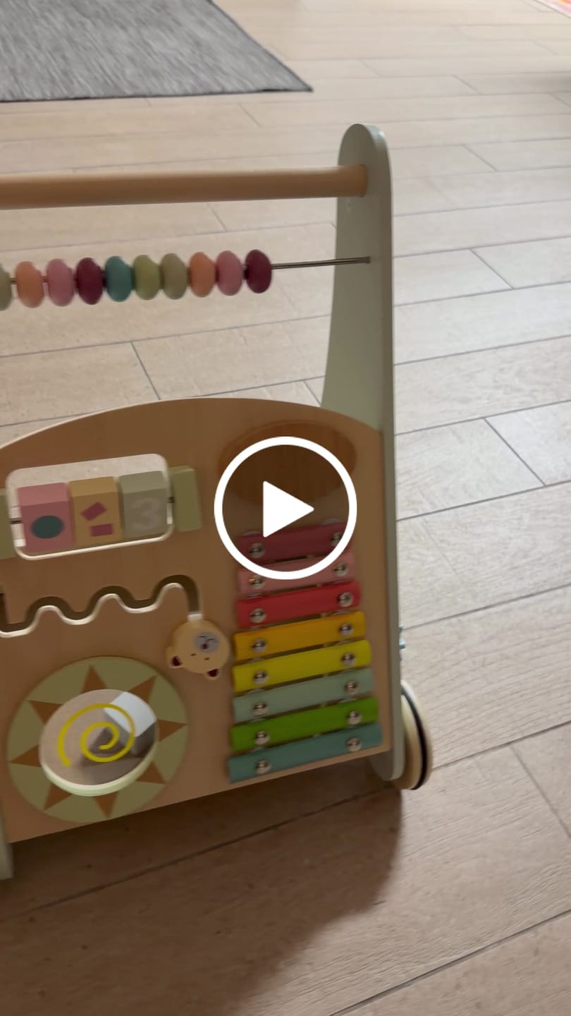 Customer video review of הליכון פעילות מעץ דגם דניאל