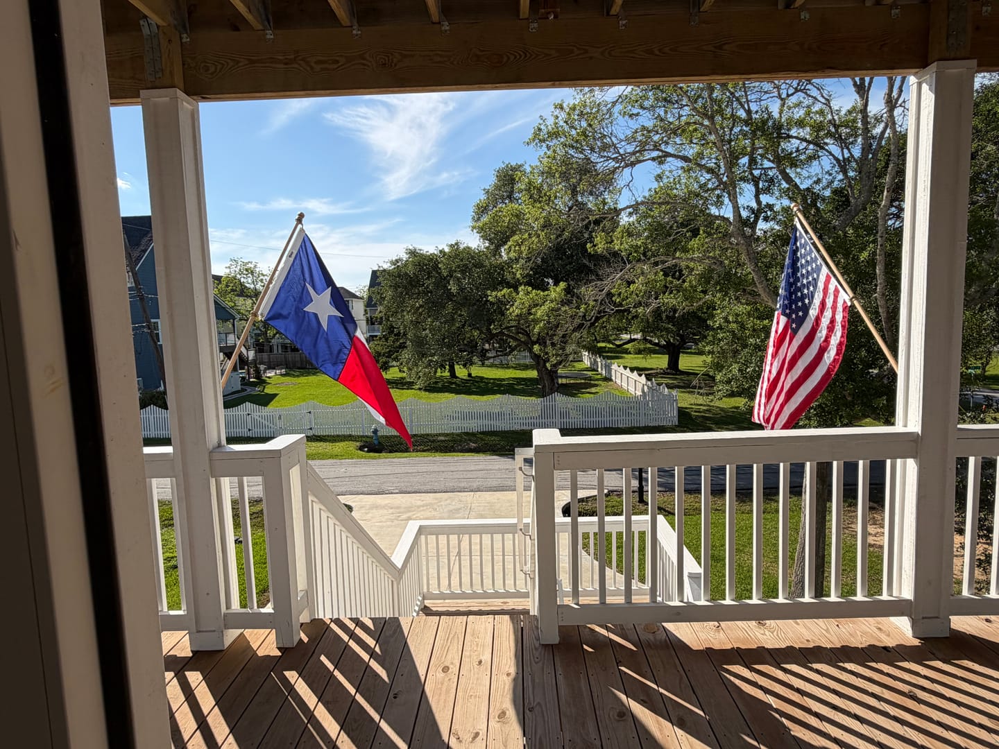 Customer photo review of 3' x 5' Texas Flag Set