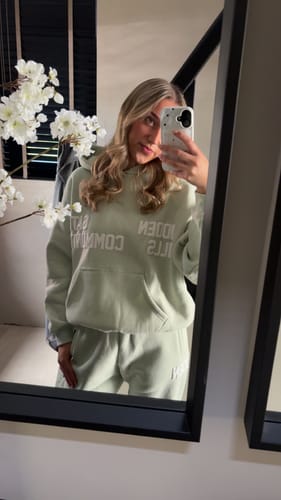 Customer photo review of GATED COMMUNITY ZIP HOODIE MINT