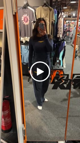 Customer video review of BASICS LONGSLEEVE TOP AMBER/NAVY