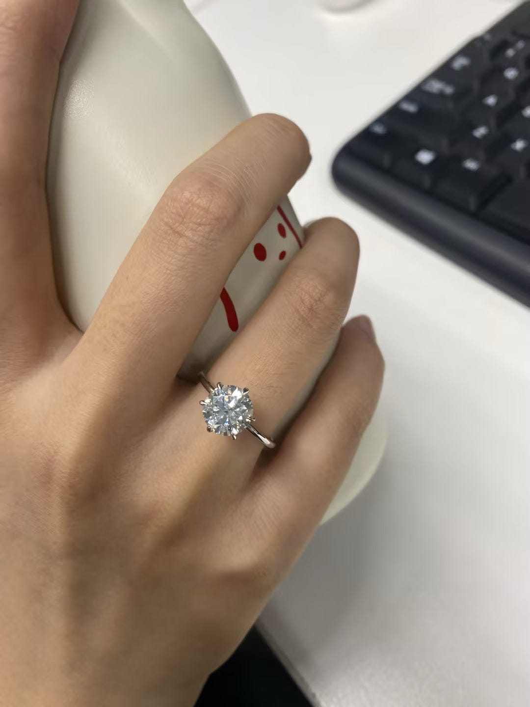 Customer photo review of Rodiffy Moissanite 2.0 Ct ~ 4.0 Ct Round Cut 6 Prong Engagement Ring For Women