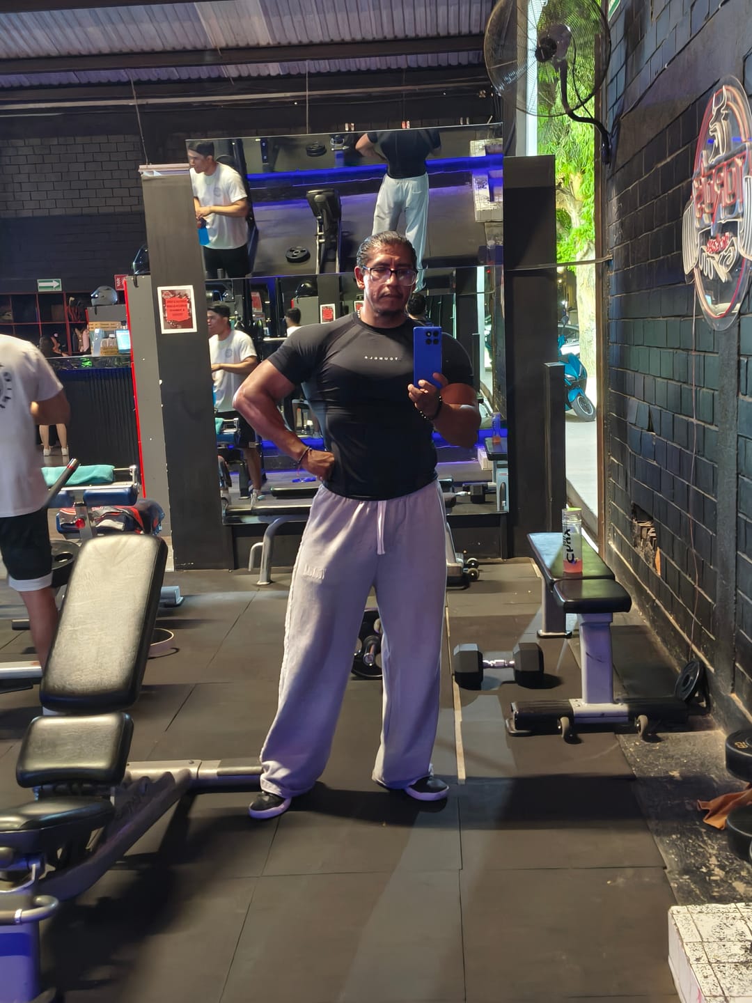 Customer photo review of 4294 - Apex Compression Tees