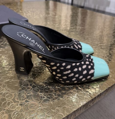Customer photo review of CC 2026 Mary Jane Mule 70 Black Blue Patent Leather 700433