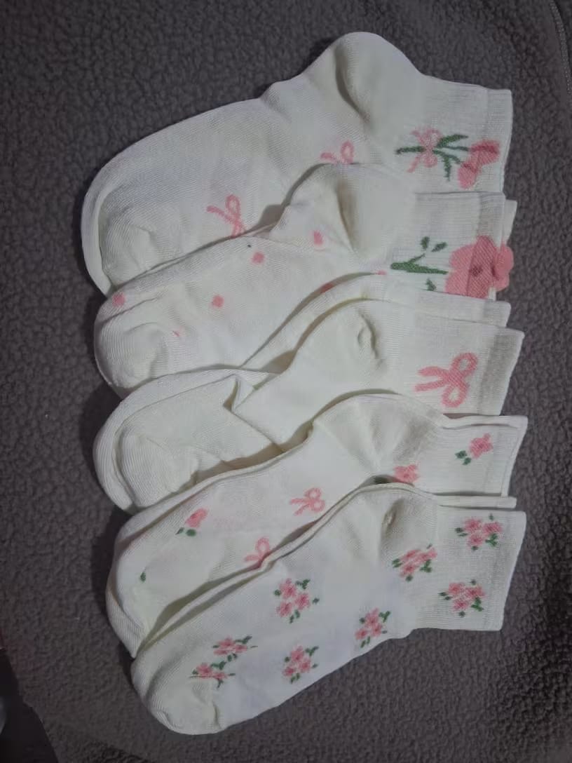 Customer photo review of Lila Floral Socks Pack