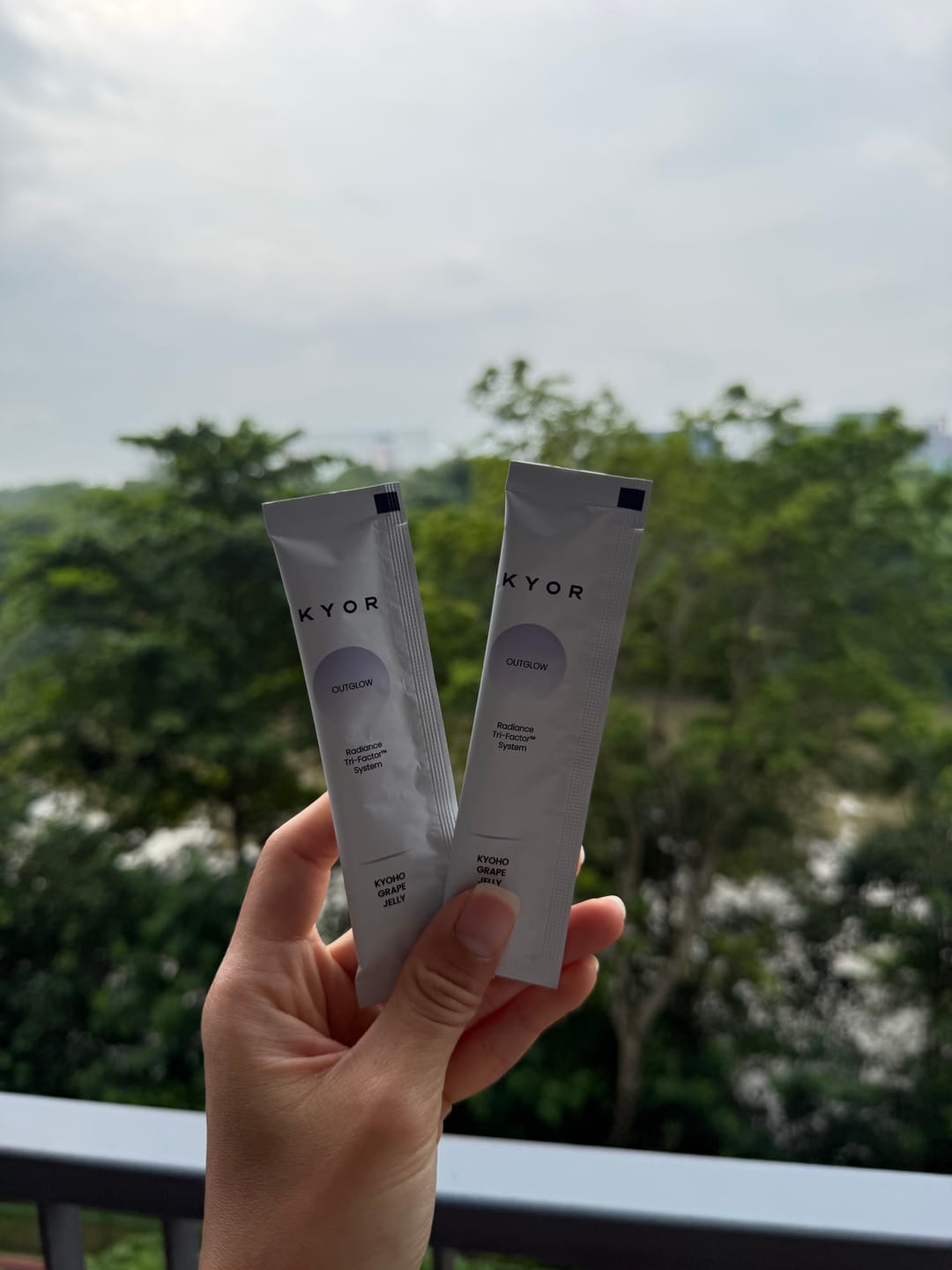 Customer photo review of OUTGLOW - Radiance Tri-Factor™ Jelly