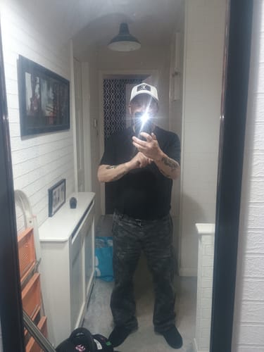 Customer photo review of Elegant Contrast Cap: Minimalist Aesthetic