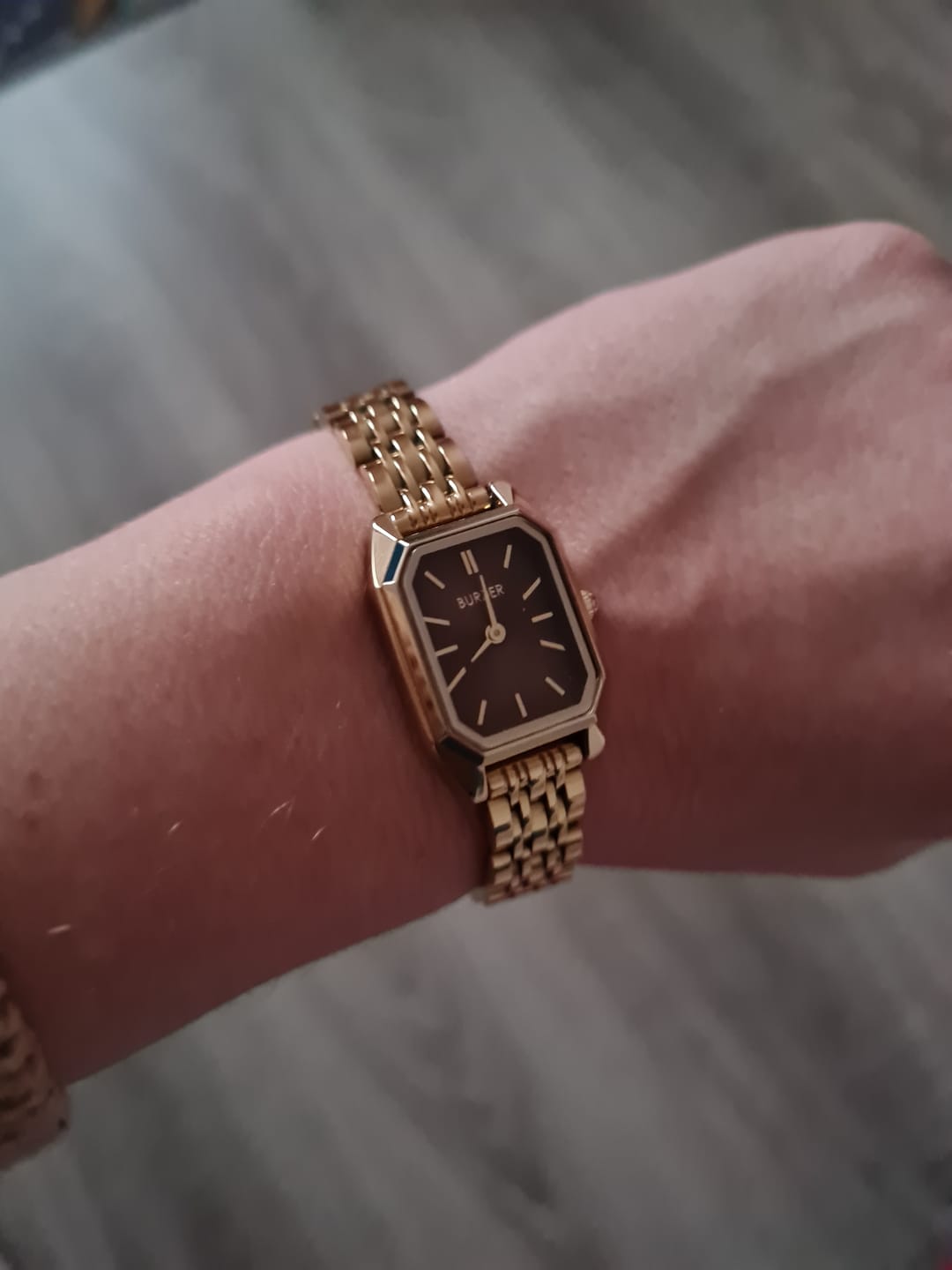 Customer photo review of Isabell Petite Gold Brown