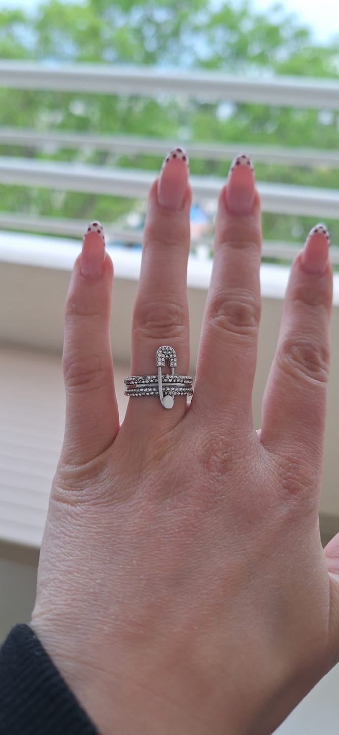 Customer photo review of Pave Flow Safety Ring 14K Vergoldung