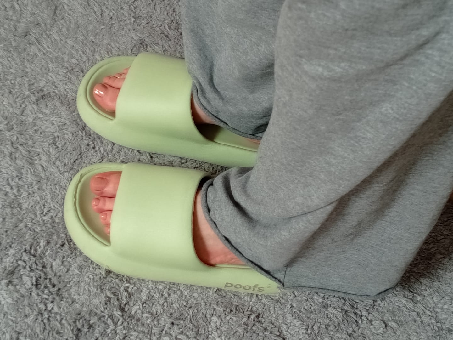 Customer photo review of Poofs Classic women