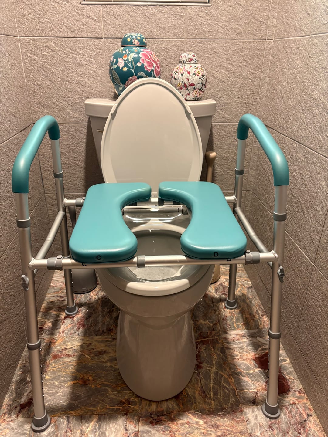 Customer photo review of Raised Toilet Seat (400lb)