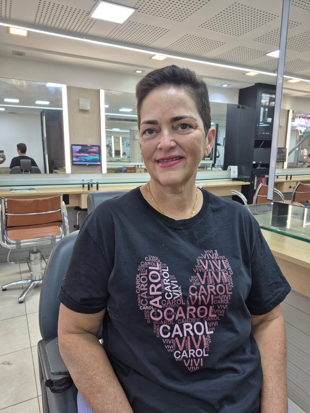 Customer photo review of Camiseta Personalizada CORAÇÃO DE PALAVRAS - Algodão Peruano