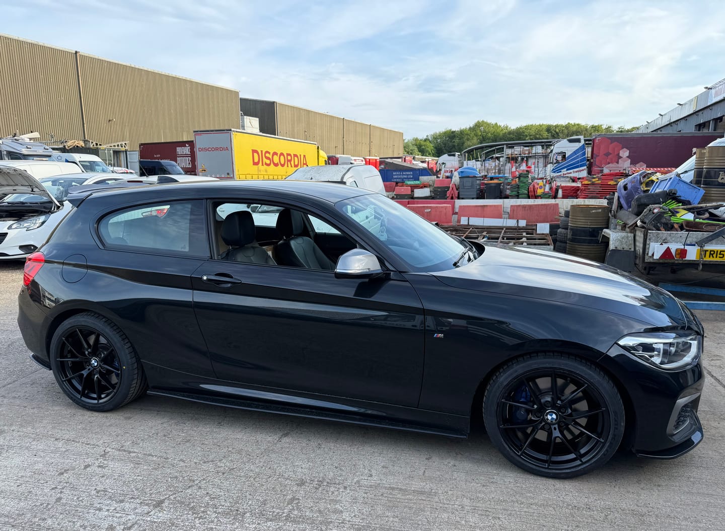 Customer photo review of 763m Satin Black 18” Alloys