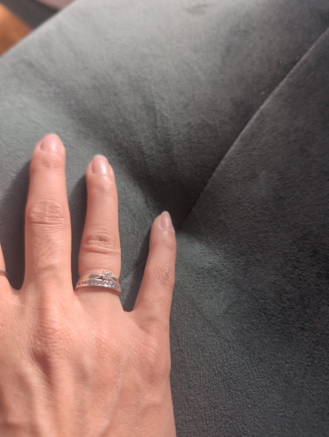 Customer photo review of Anillo Zafiros