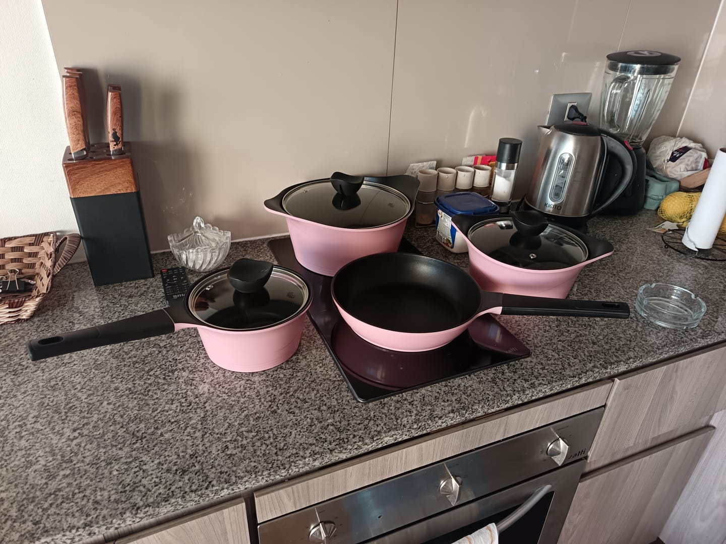 Customer photo review of Batería Cocina Aluminio Fundido 7 piezas Kova Pink