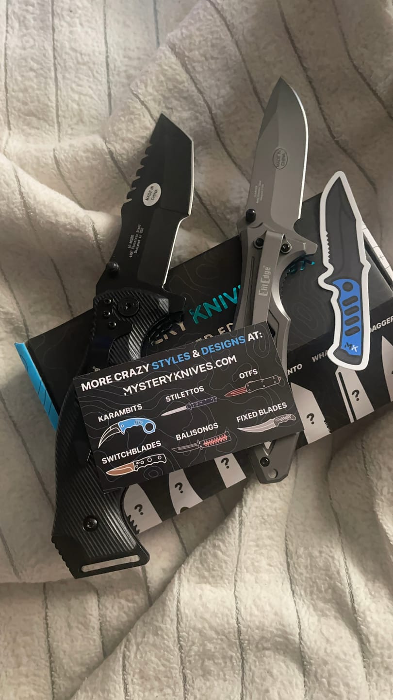 Customer photo review of MYSTERY KNIVES BOX™