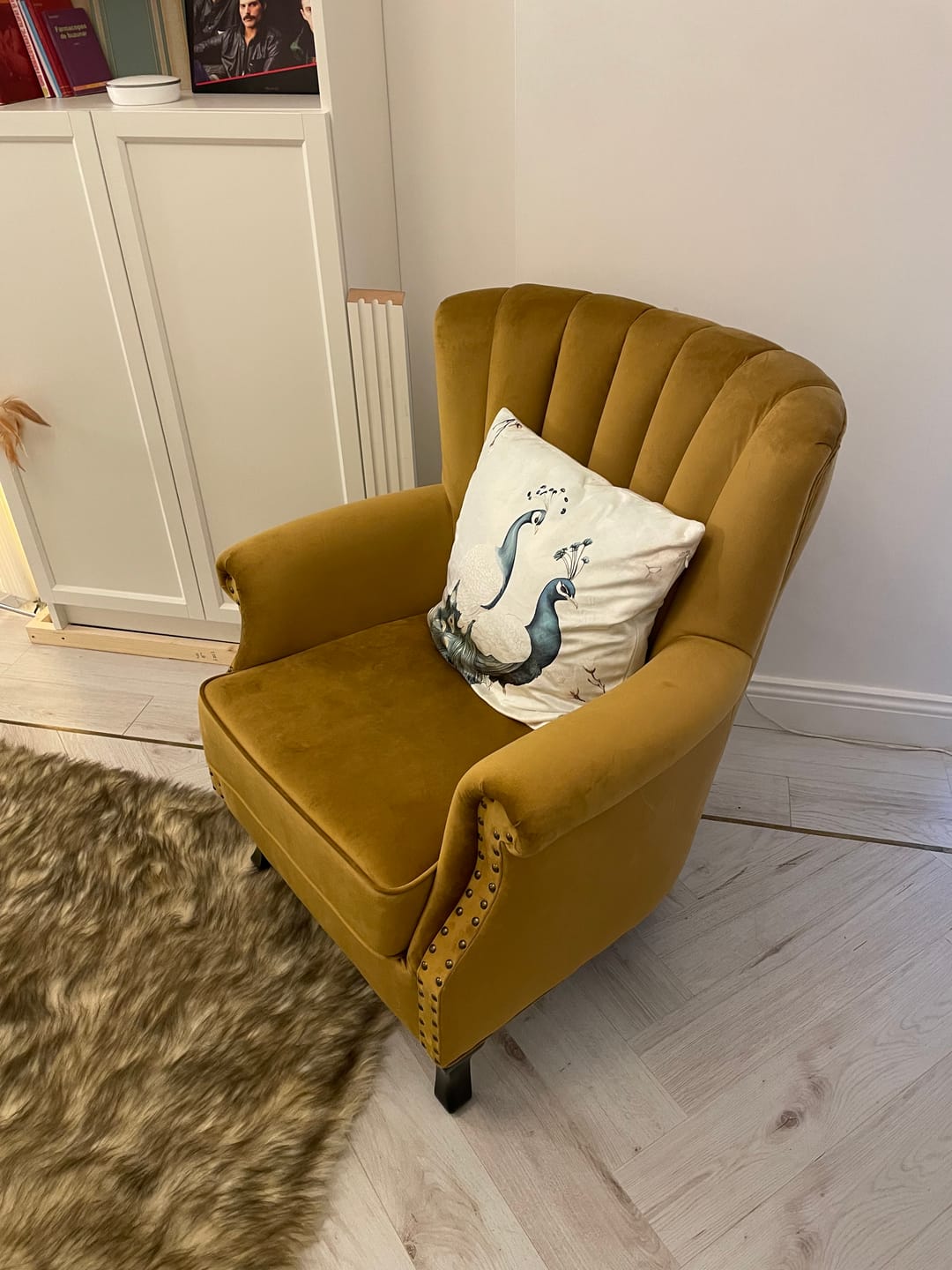 Customer photo review of Fotoliu pentru living TITAN, galben mustar/negru, stofa catifelata/lemn, 73x70x87 cm