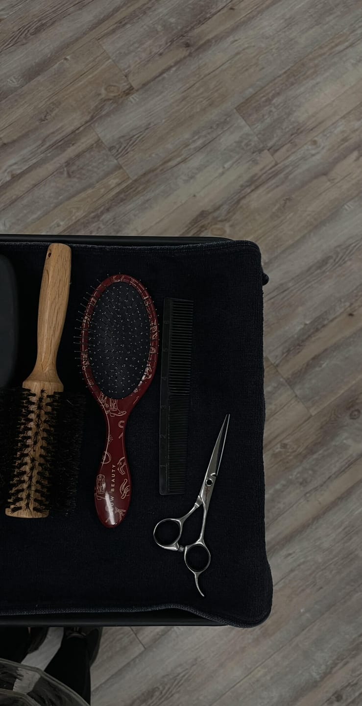 Customer photo review of The Detangling Brush