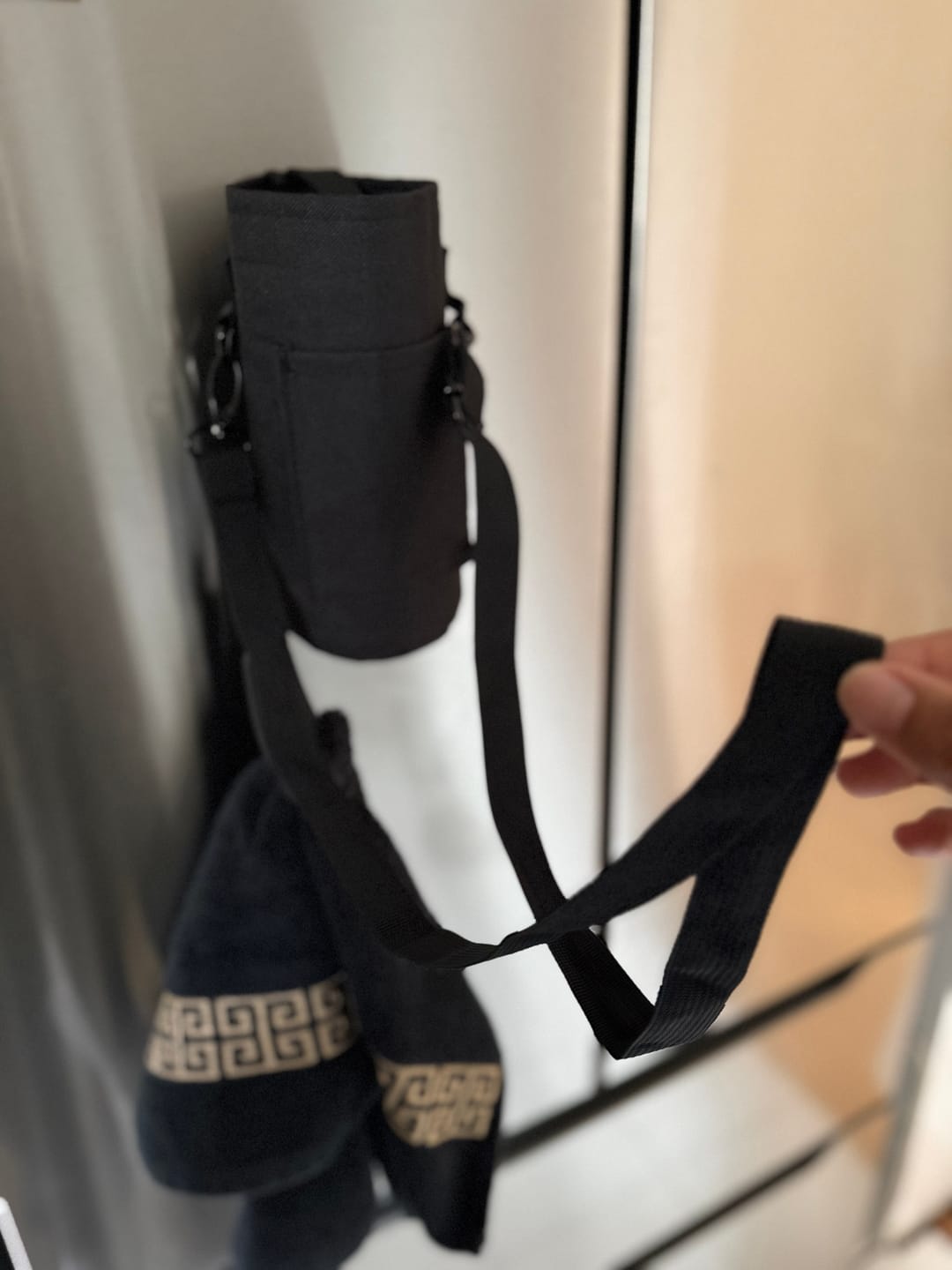 Customer photo review of Magnetic Gym Water Bottle Bag