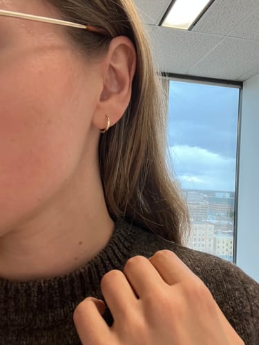 Customer photo review of 14k Everyday Hoops 13mm