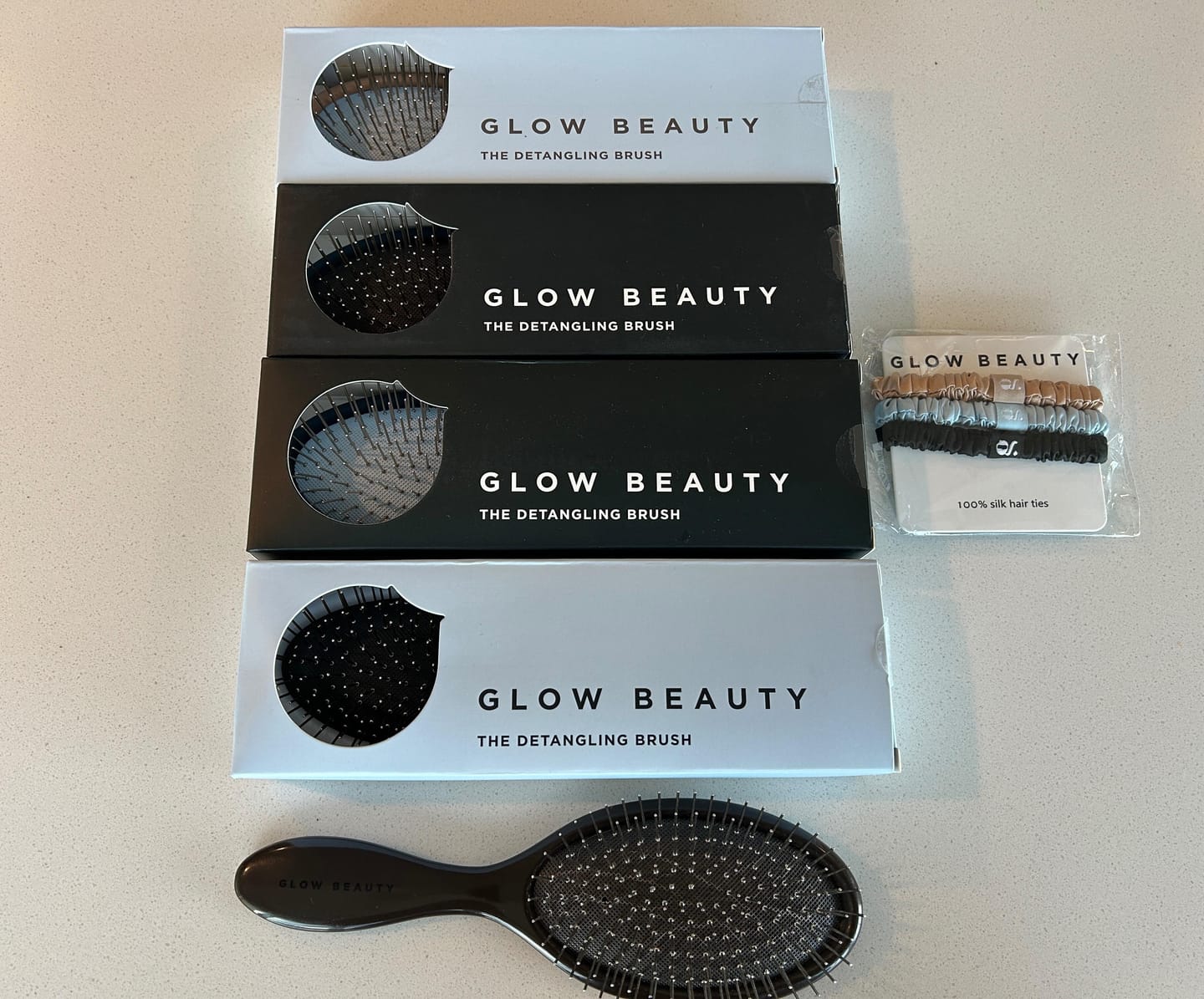 Customer photo review of The Detangling Brush