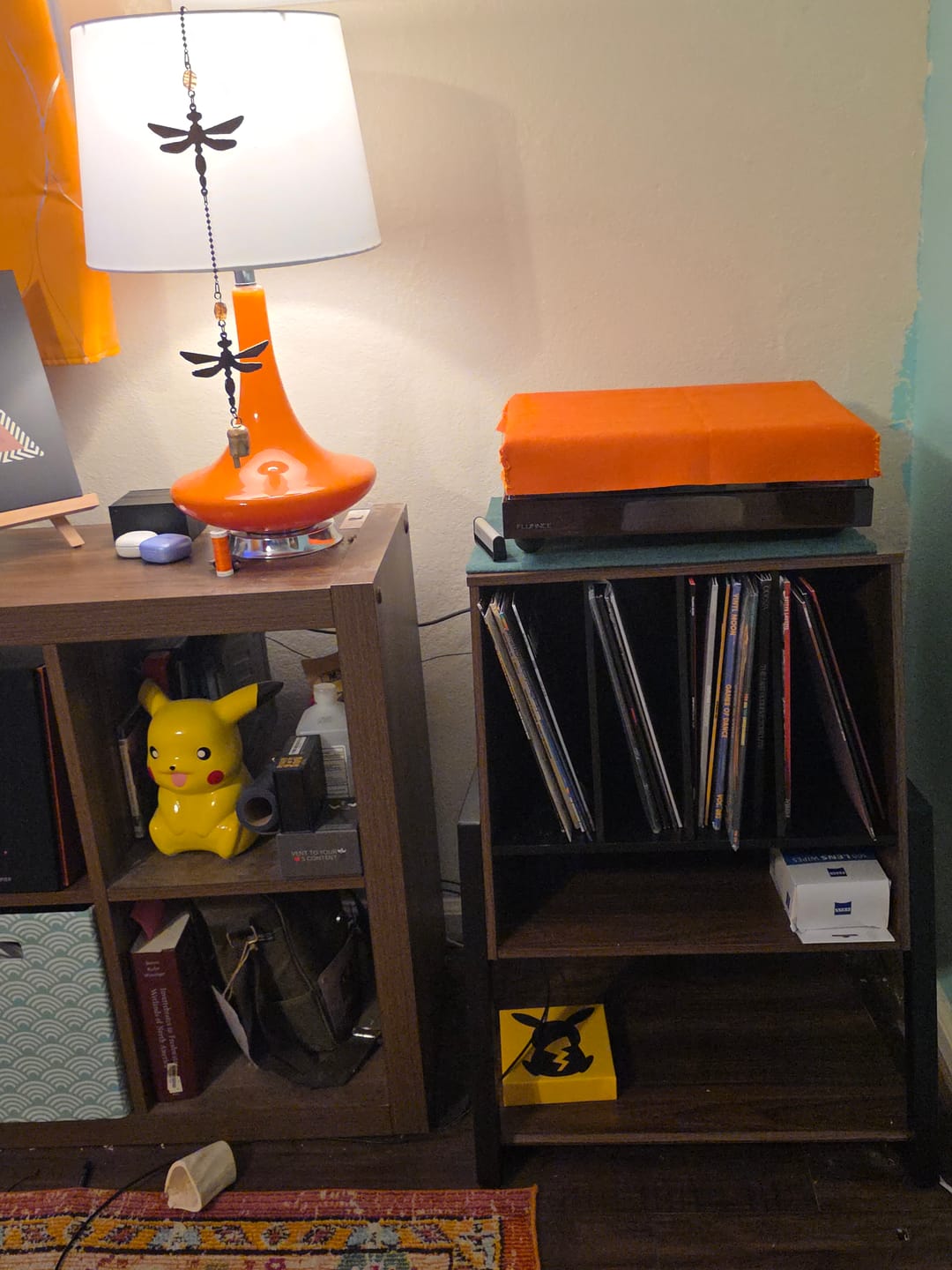 Customer photo review of Eiffel RS05 Record Player Stand
