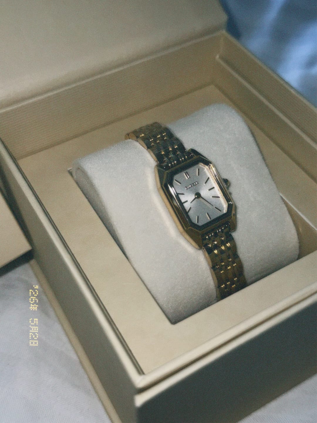 Customer photo review of Isabell Petite Gold