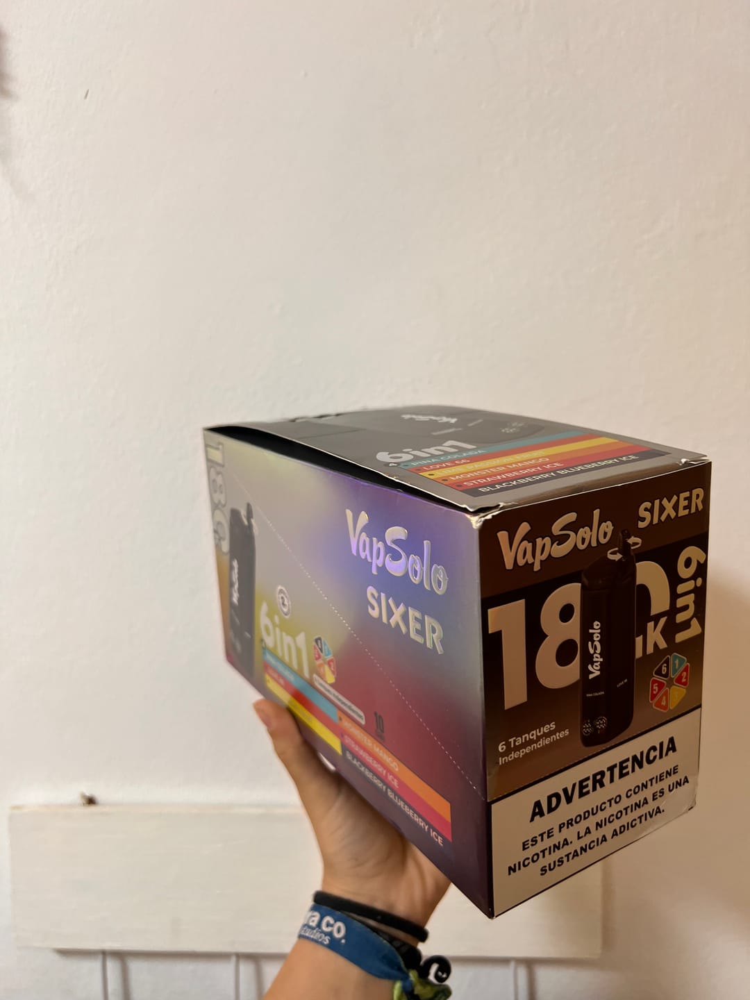 Customer photo review of VAPSOLO SIXER 180k | 6 sabores en 1