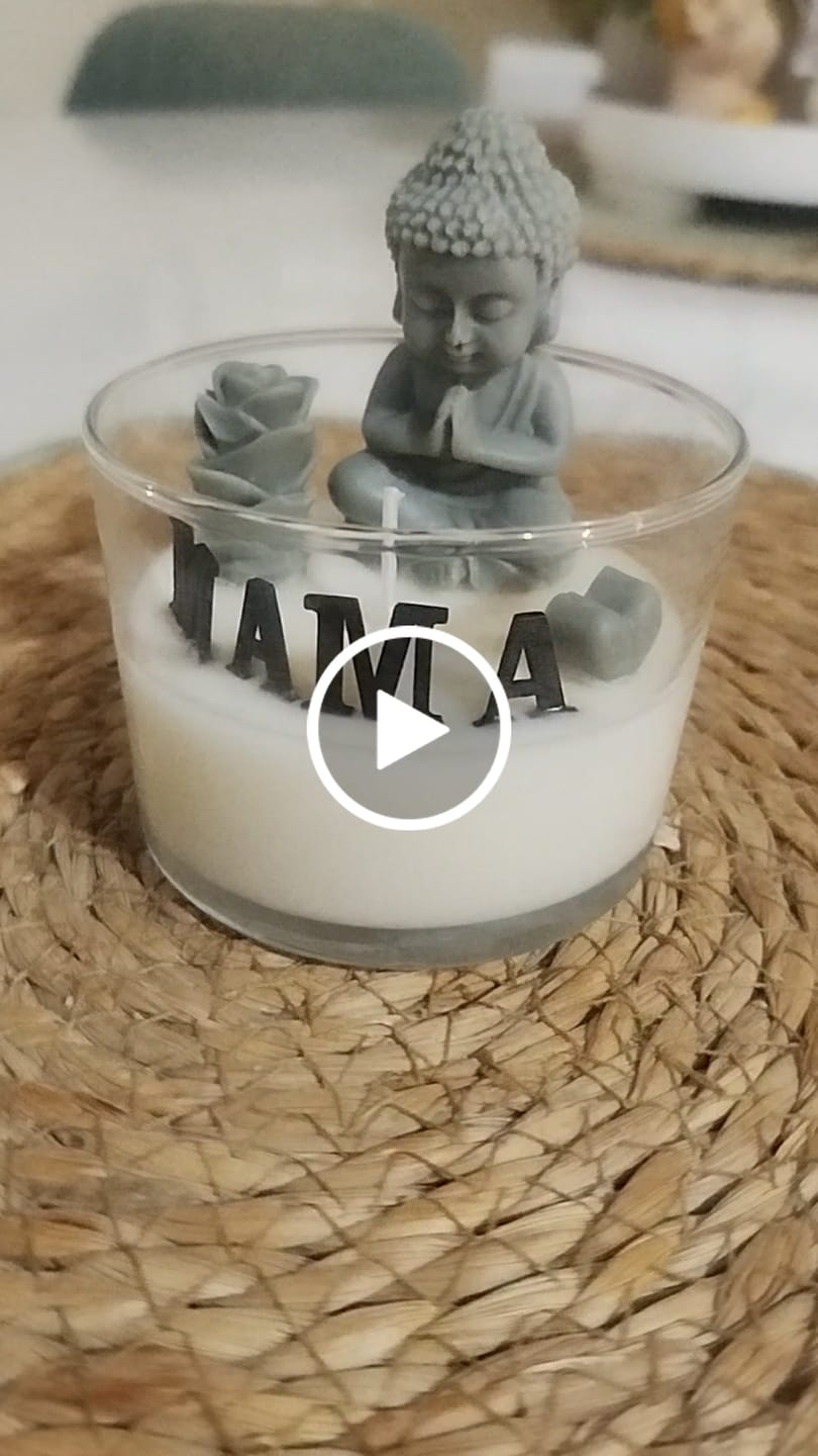 Customer video review of Fragancia CHAKRA ESSENCE