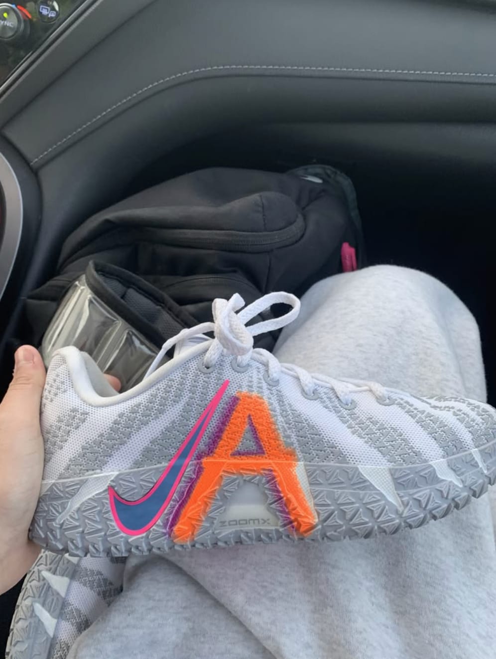 Customer photo review of Nike Ja 3 "Light Show" Blanco Gris