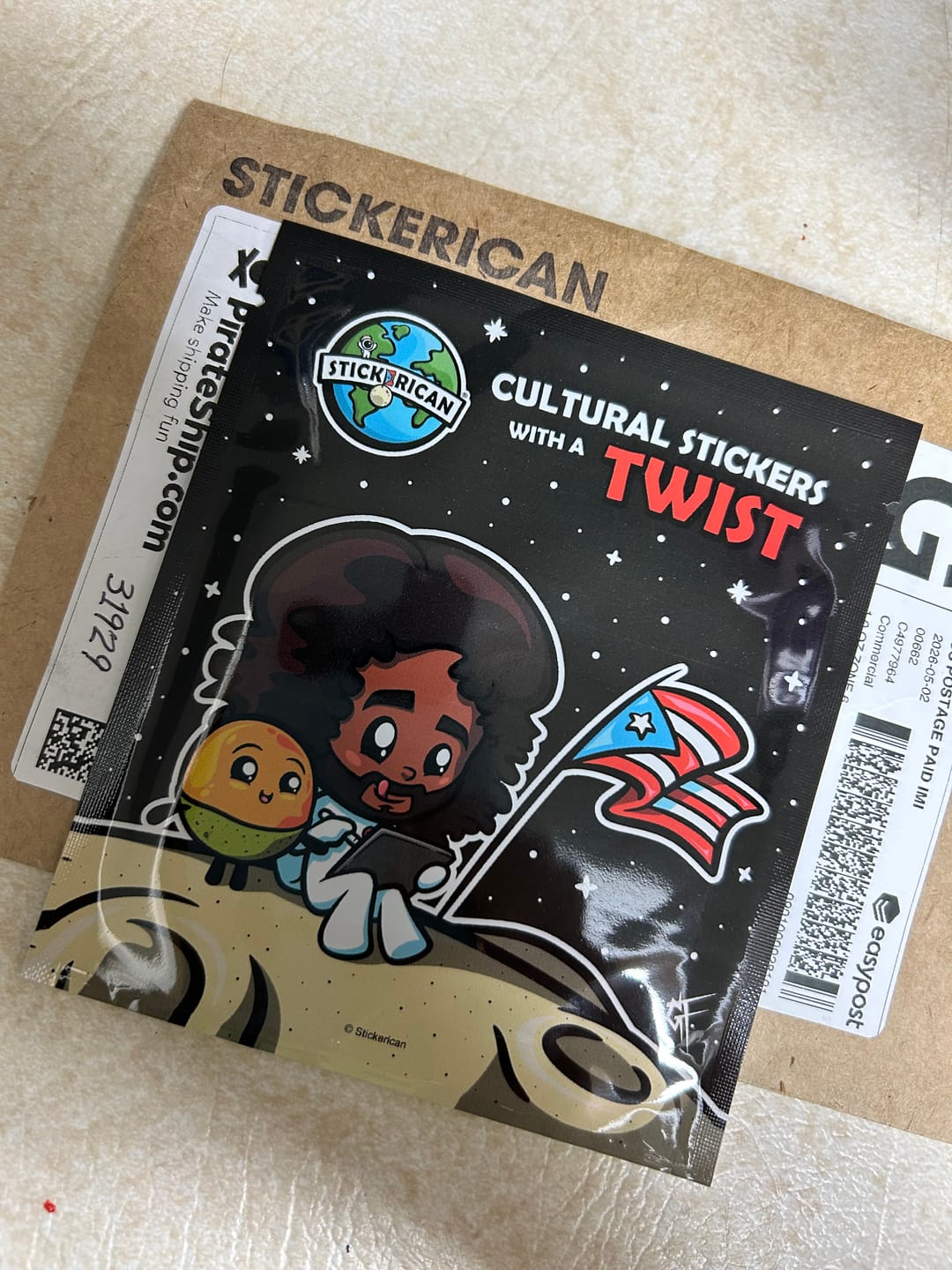 Customer photo review of Solo Se Vive Una Vez - Sticker para Tarjeta de Crédito