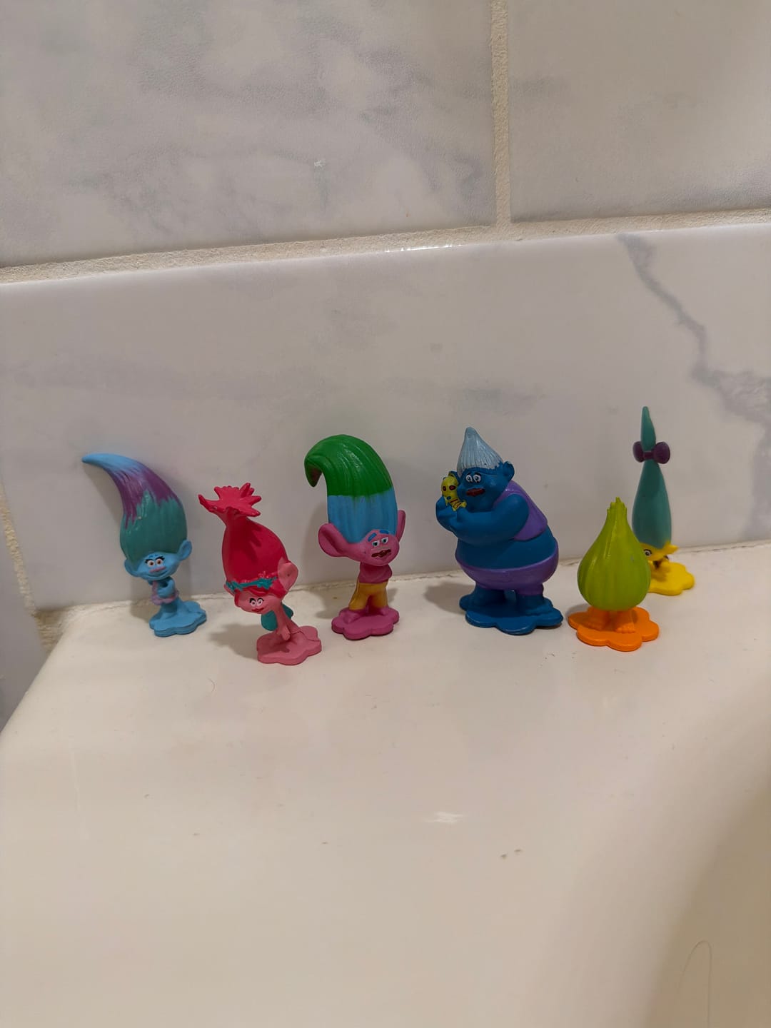Customer photo review of Troll Kids Bath Bomb with Toy Inside