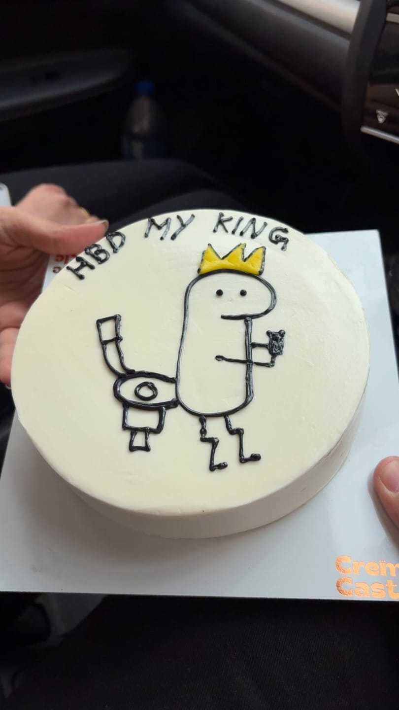 Customer photo review of King Meme Cake