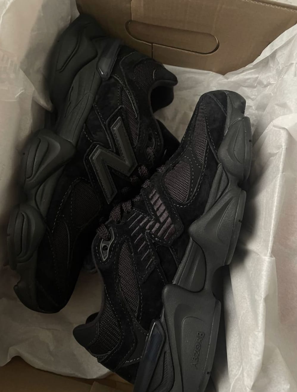 Customer photo review of New Balance 9060 Negro México Hombre y Mujer