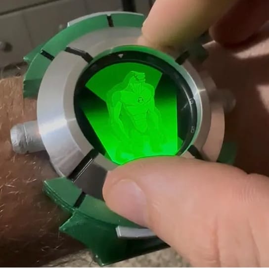 Customer photo review of Ben 10: Alien Force The Omnitrix Wearable Replica (Touch Sensing)