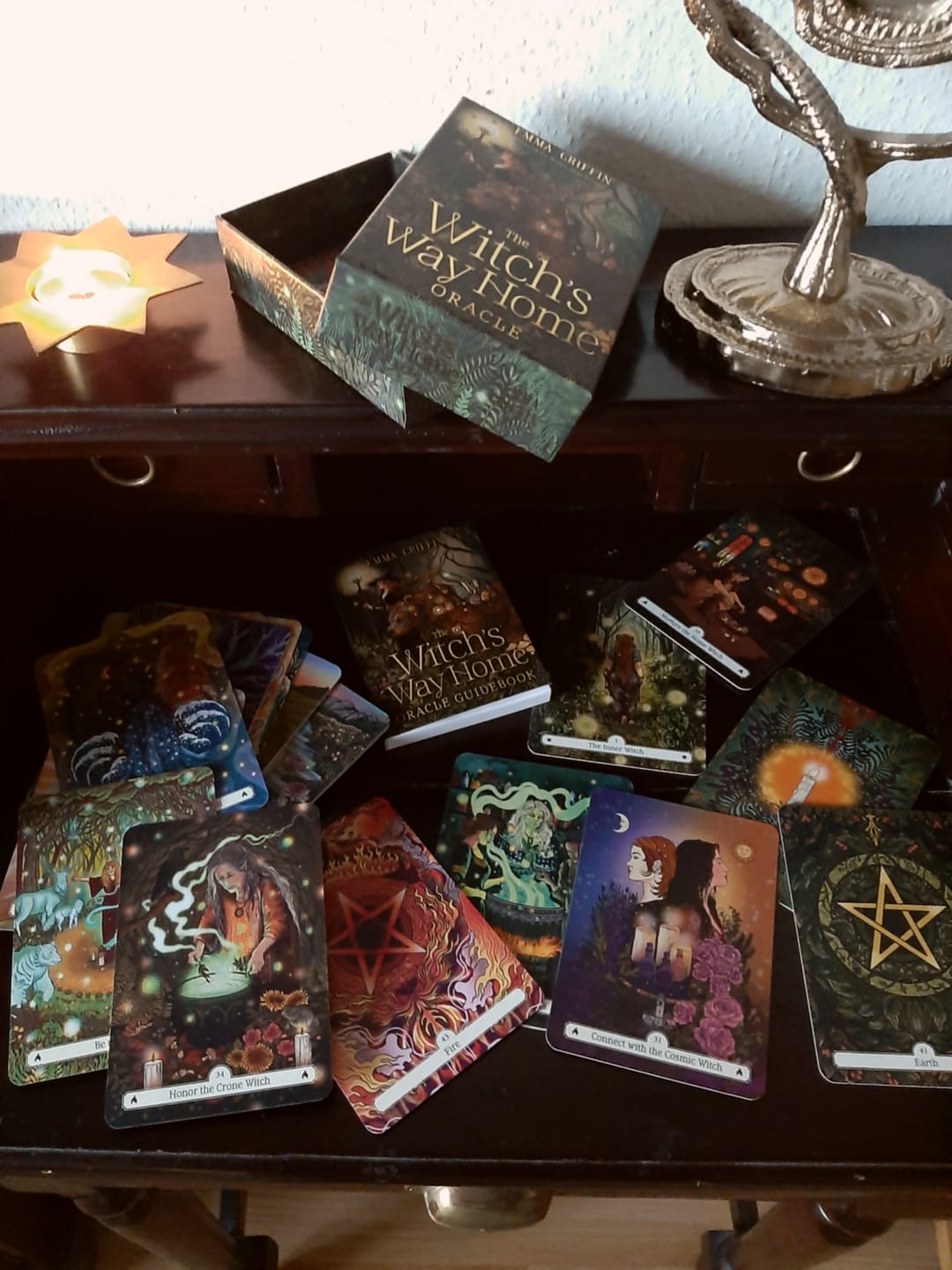 Customer photo review of The Witch’s Way Home Orakelkarten – Oracle Deck inkl. Guidebook (Englisch)